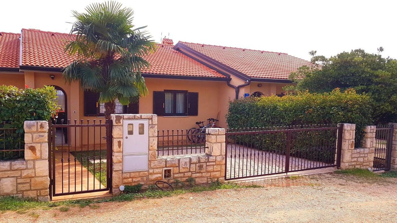 Holiday Home Marina Kastelir Luaran gambar