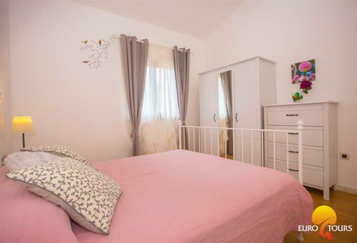Holiday Home Marina Kastelir Luaran gambar